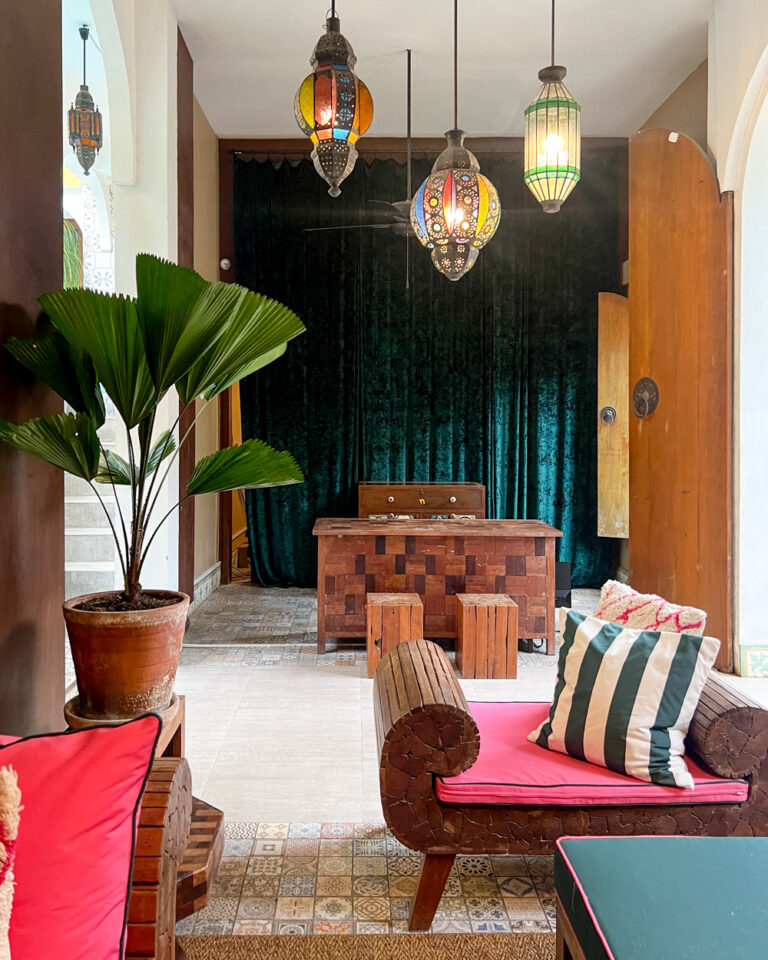 riad hua hin _-11